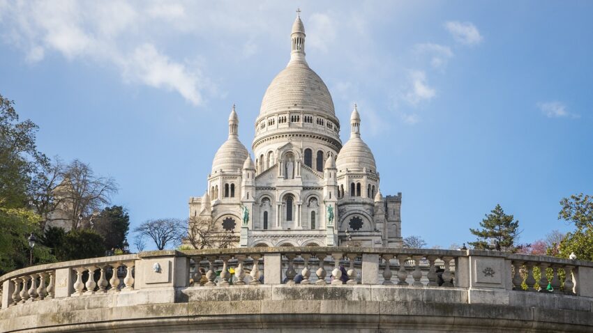 Découvrez la Ville-Lumière : Un Guide des Quartiers de Paris